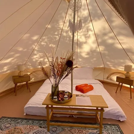 Jaskolkowo Glamping Lüks kamp alanı *