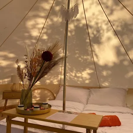 Jaskolkowo Glamping Lüks kamp alanı Objazda